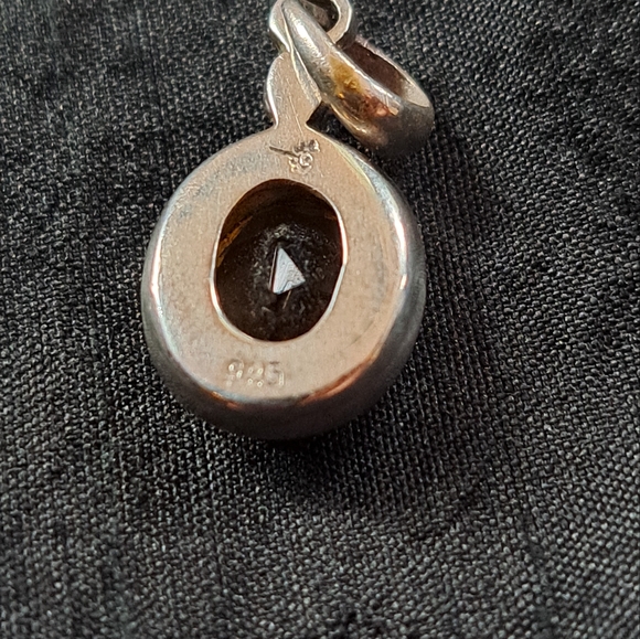 Citrine and Sterling Silver oval pendant - Picture 4 of 5